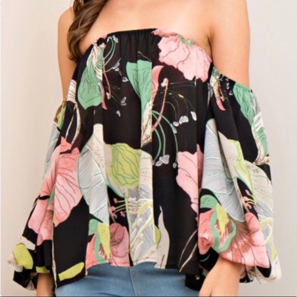 Boutique Off Shoulder floral top Large